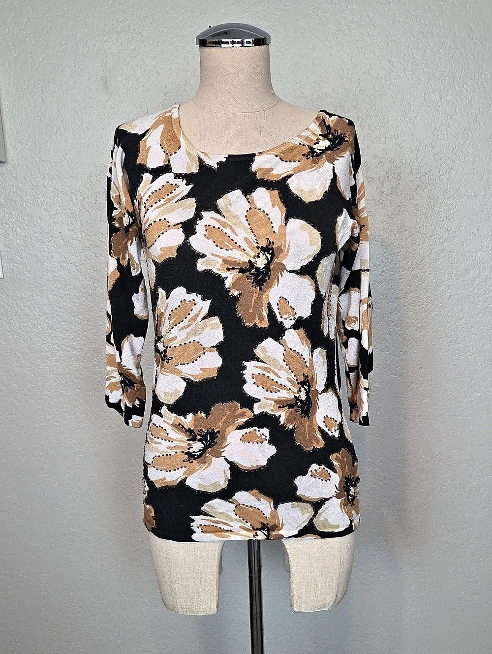 Cache Beaded Floral Long Sleeve Top in Black & White Size Medium
